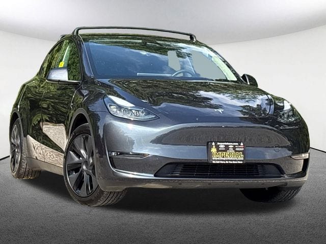 Used 2025 Tesla Model Y Long Range with VIN 7SAYGAEE0SF290417 for sale in Mendon, MA