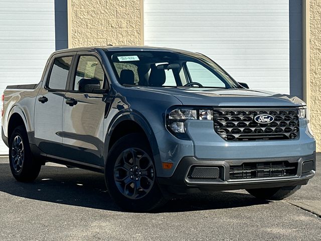 2025 Ford Maverick XLT photo 2