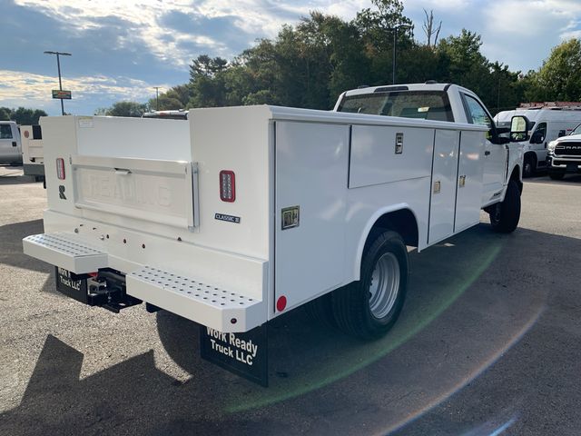 2025 Ford F-350 Super Duty Chassis Cab XL - Photo 10