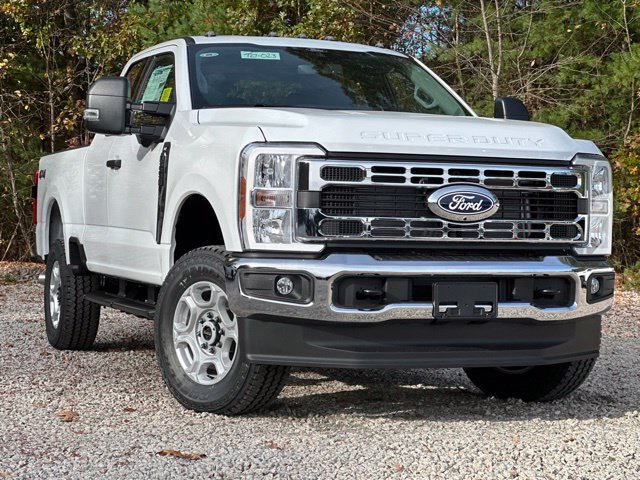 2027 Ford F-250 XLT Truck Super Cab