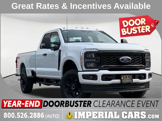2025 Ford F-350 Super Duty XL's photo