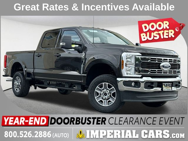 2025 Ford F-350 Super Duty XLT's photo