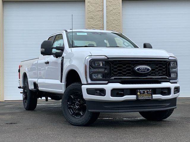 2025 Ford F-250 XL photo 2
