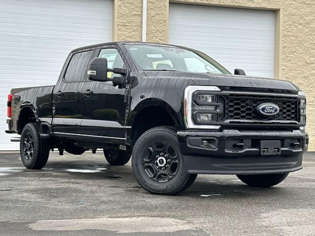 New 2026 Ford F-350 XL Truck Crew Cab