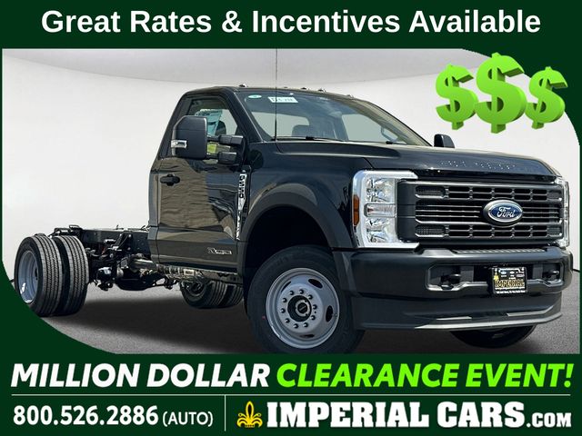 2025 Ford F-550 Super Duty Chassis Cab XL's photo