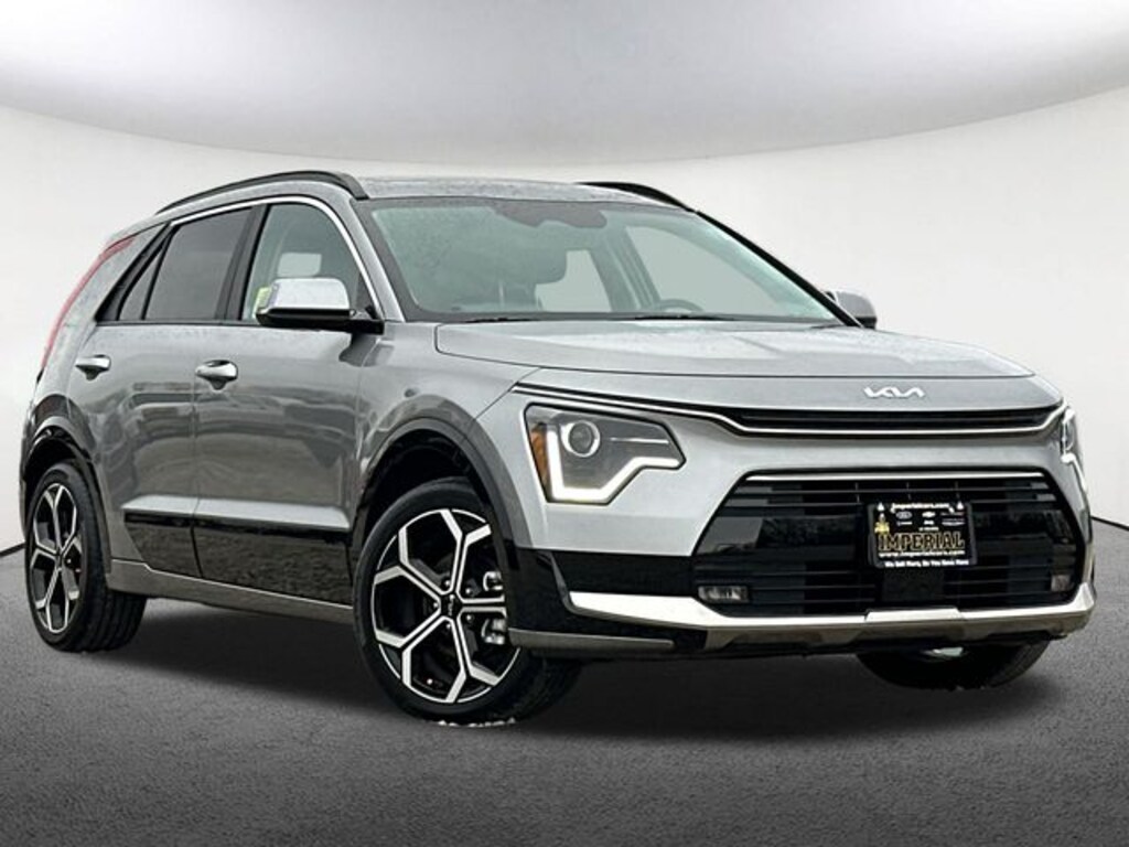 Used 2024 Kia Niro EX Touring SUV