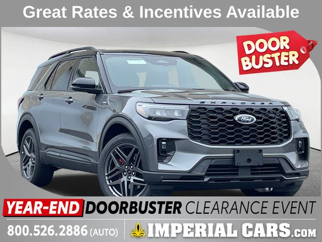 2025 Ford Explorer ST-LINE's photo