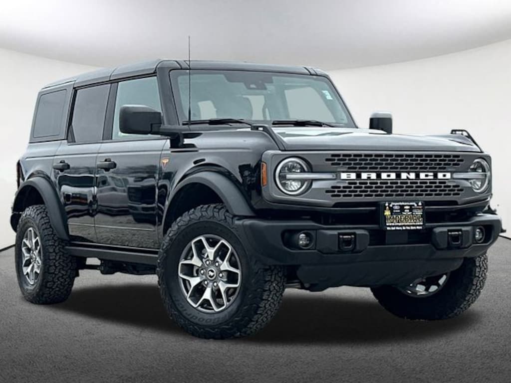 Certified 2025 Ford Bronco Badlands SUV