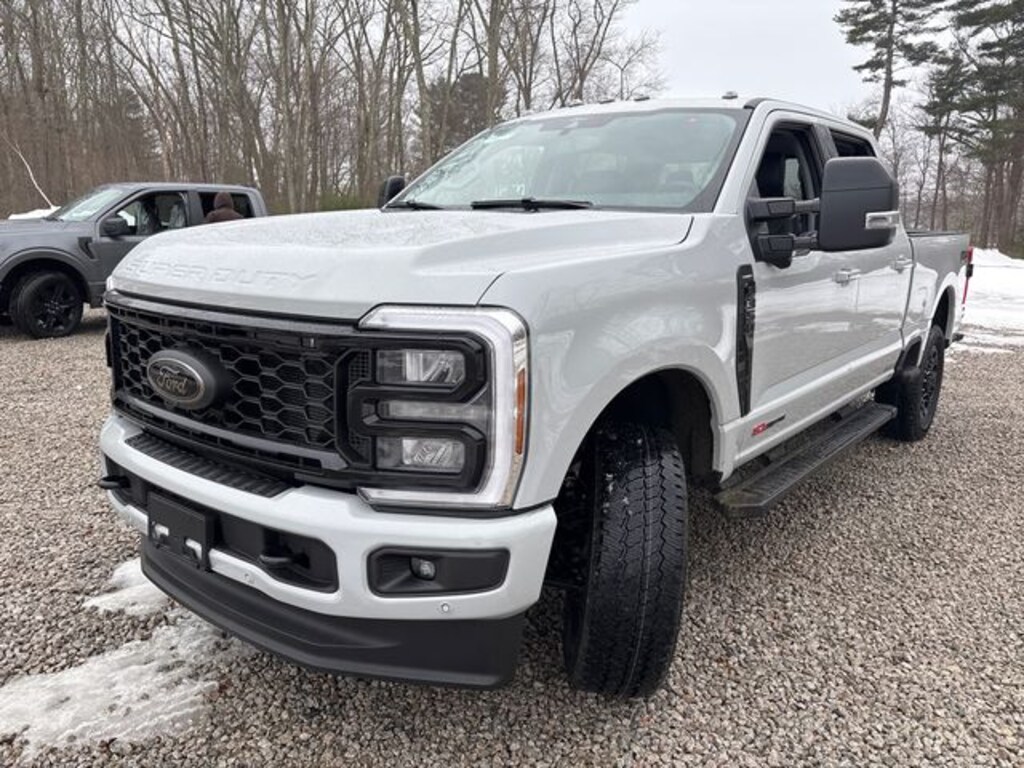 New 2026 Ford F-350 Lariat Truck Crew Cab