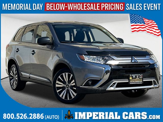 2019 Mitsubishi Outlander ES S-AWC's photo