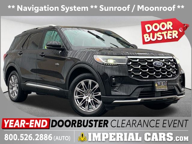 2025 Ford Explorer Platinum's photo