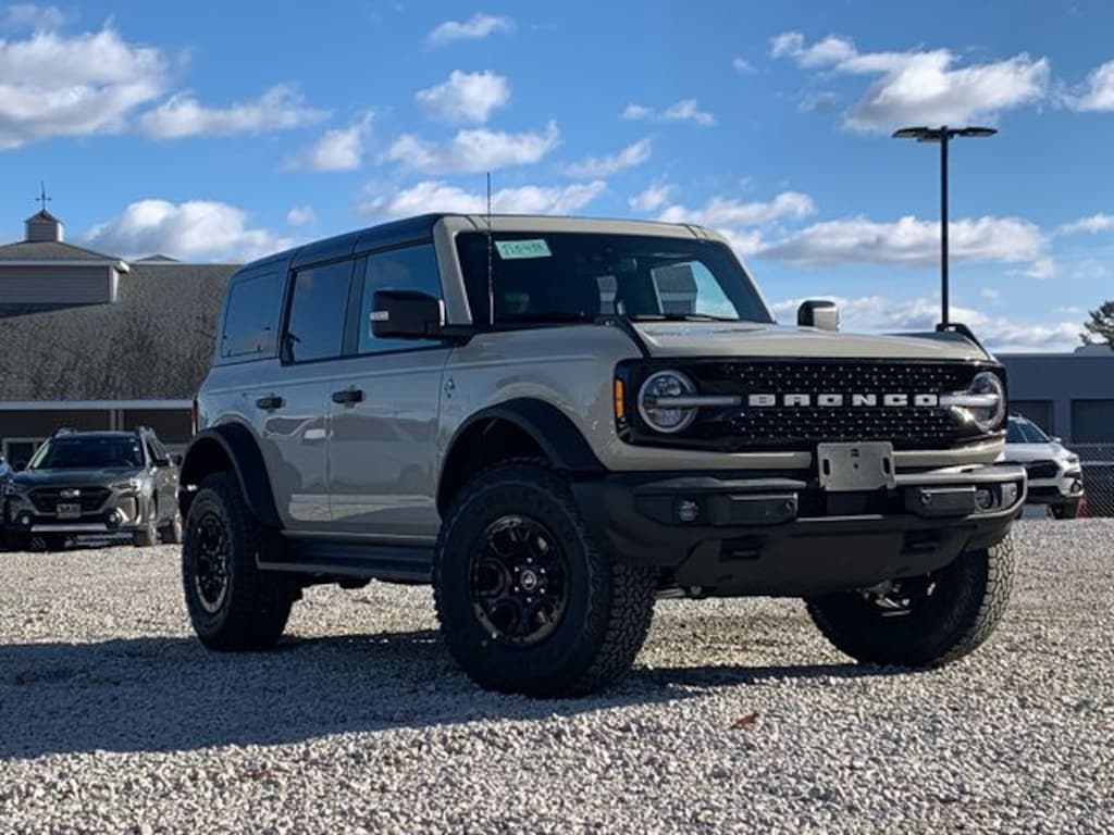 New 2025 Ford Bronco Outer Banks SUV