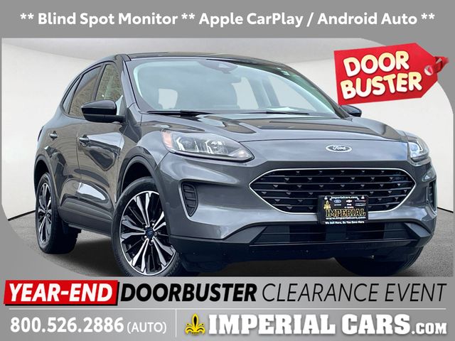 2021 Ford Escape SE's photo
