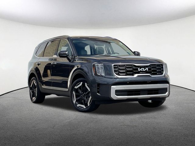 Used 2024 Kia Telluride S with VIN 5XYP6DGC7RG454144 for sale in Mendon, MA