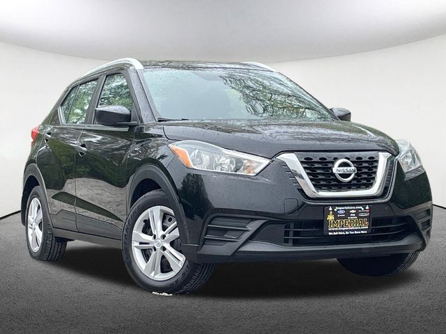 Used 2018 Nissan Kicks S with VIN 3N1CP5CUXJL544033 for sale in Mendon, MA