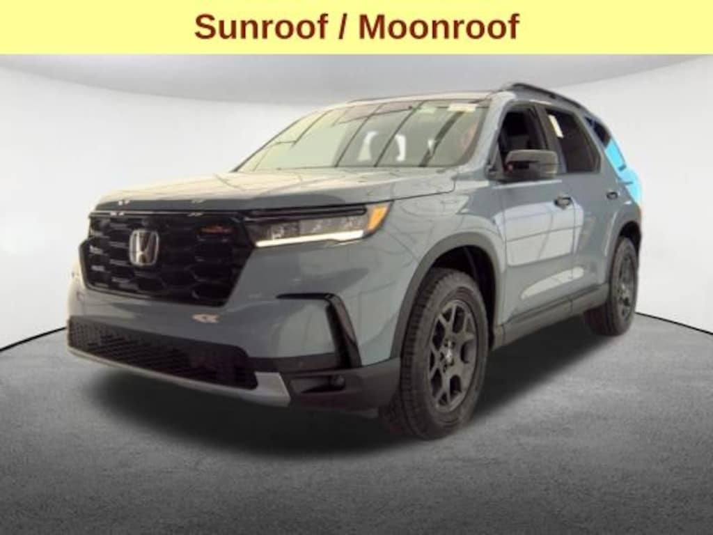 Used 2025 Honda Pilot TrailSport SUV