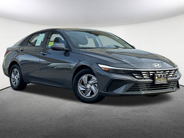 Used 2024 Hyundai Elantra SE with VIN KMHLL4DG6RU833645 for sale in Mendon, MA