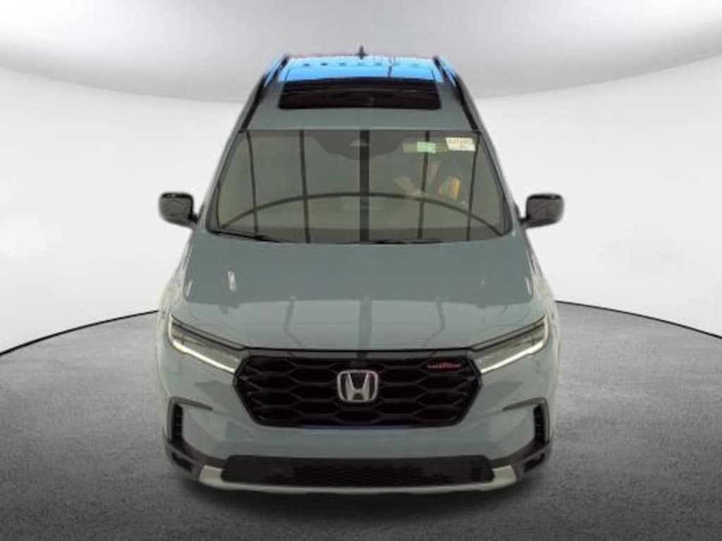 Used 2025 Honda Pilot TrailSport SUV