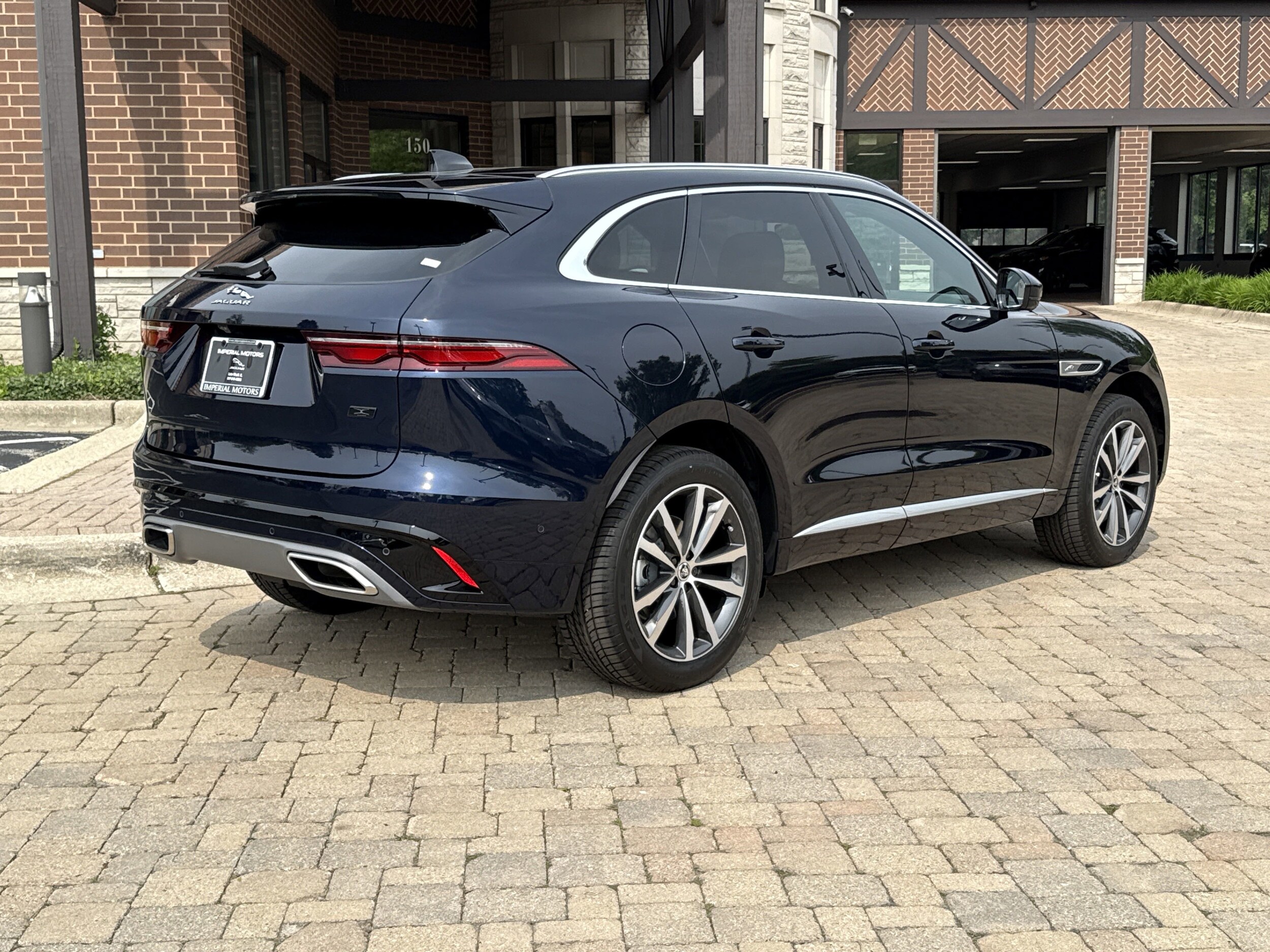 2026 Jaguar F-PACE P400 R-Dynamic S photo 2