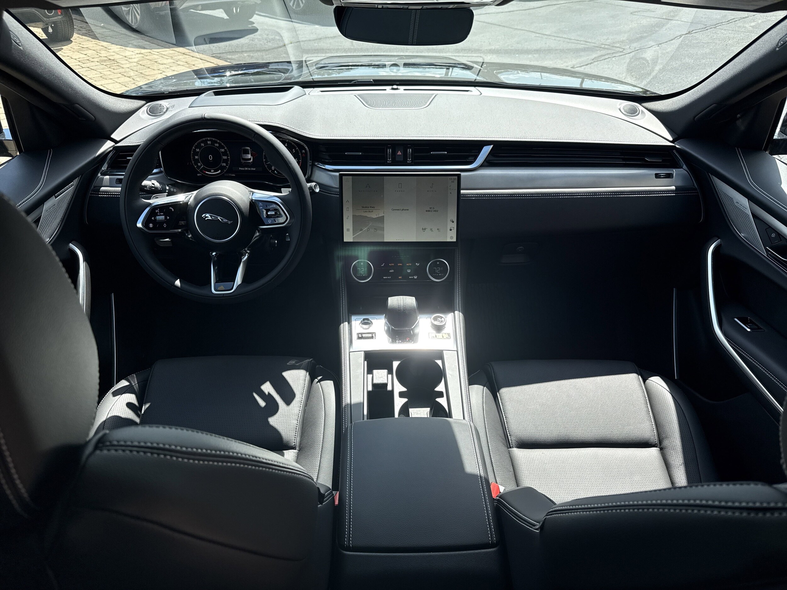 2026 Jaguar F-PACE P250 R-Dynamic S photo 4