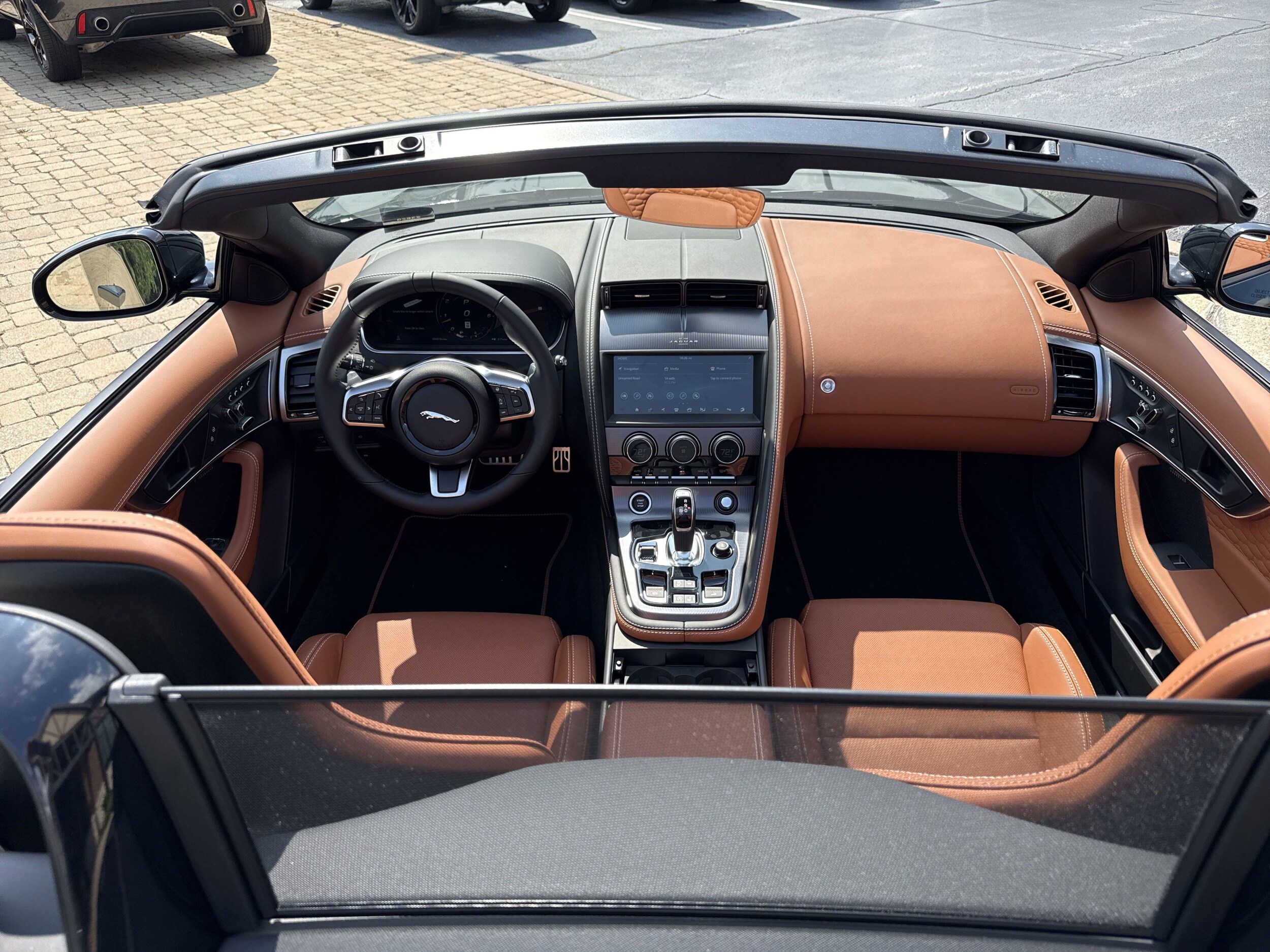2024 Jaguar F-TYPE P450 R-Dynamic photo 4