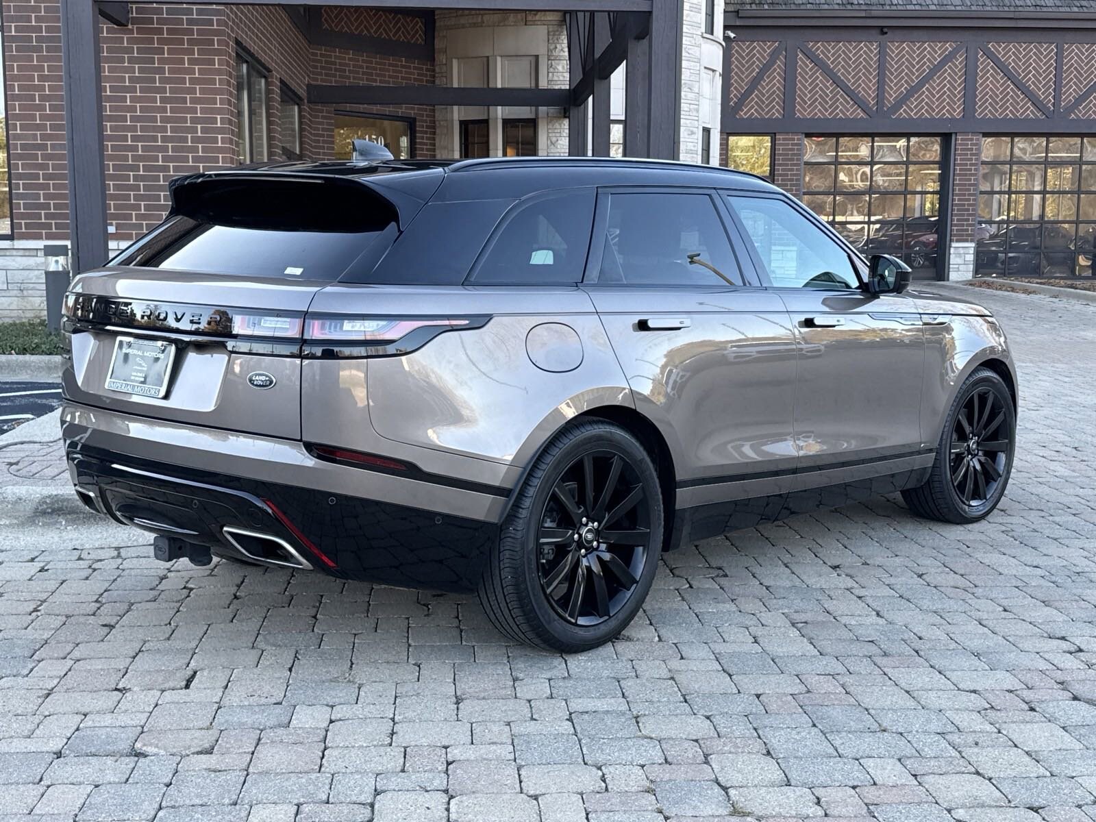 2020 Land Rover Range Rover Velar R-Dynamic HSE photo 2