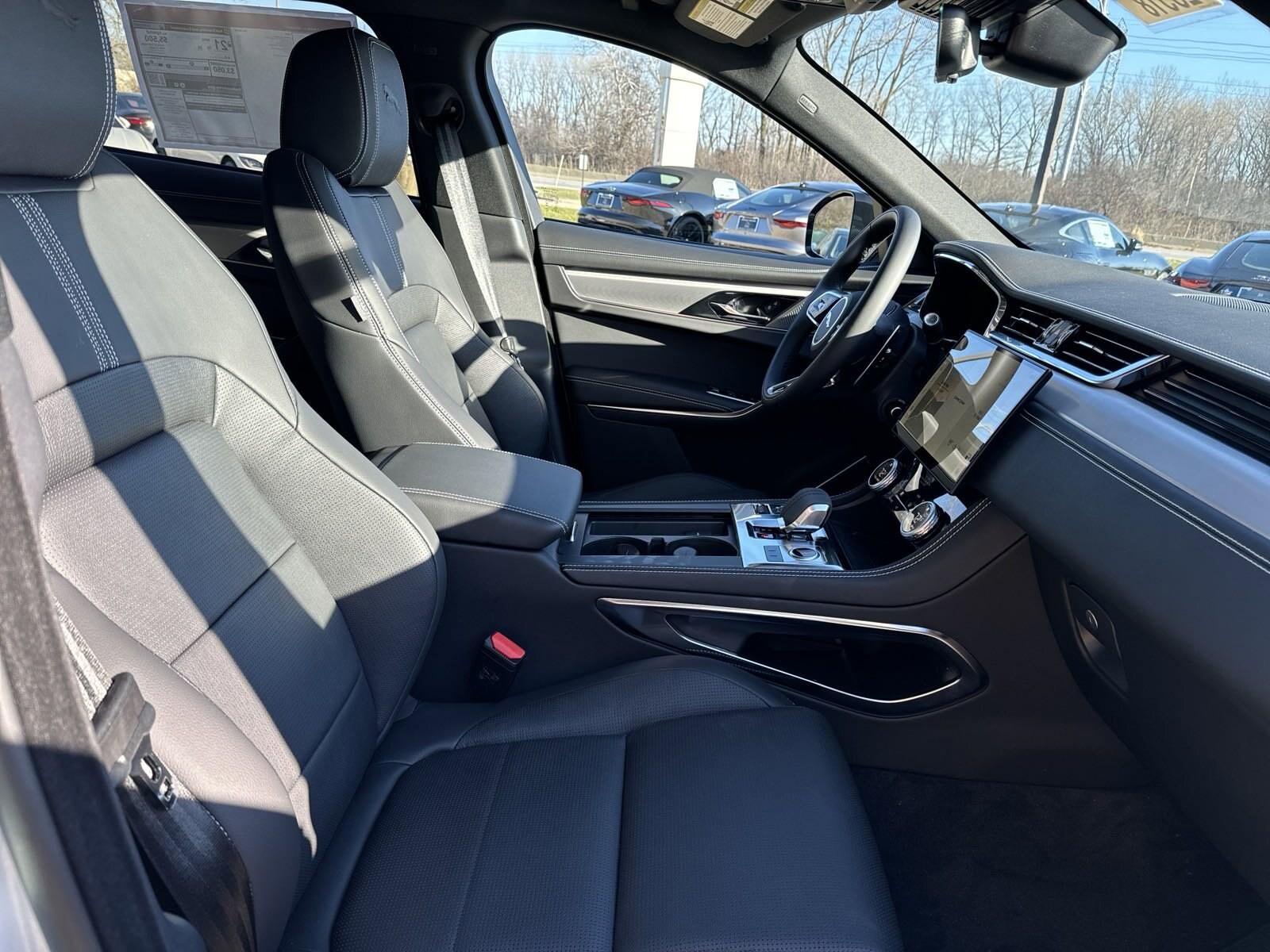 2024 Jaguar F-PACE P400 R-Dynamic S photo 3
