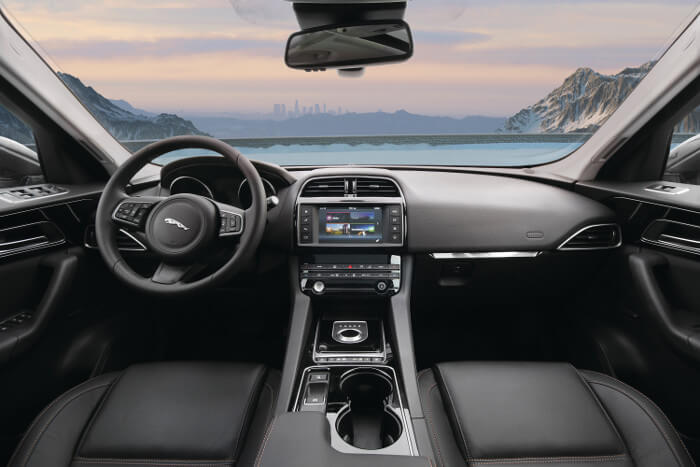 2018 Jaguar F-PACE Interior dashboard view