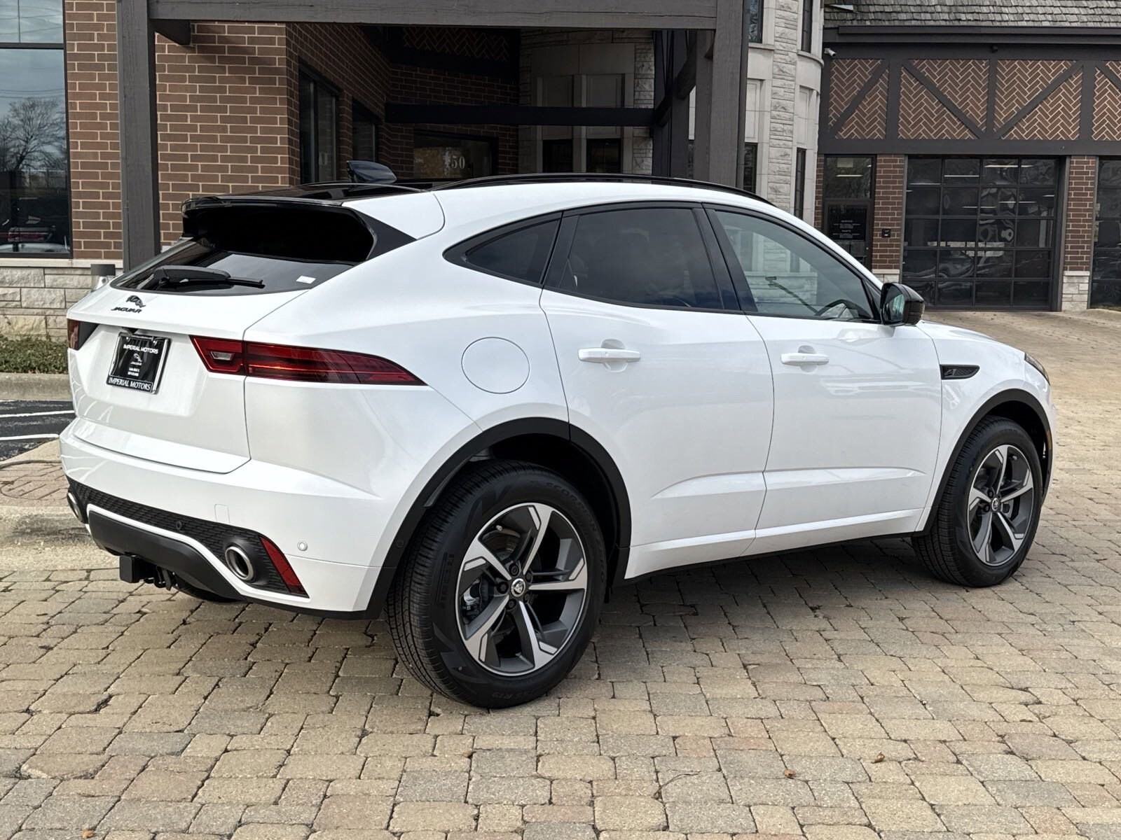 2024 Jaguar E-PACE R-Dynamic SE photo 2
