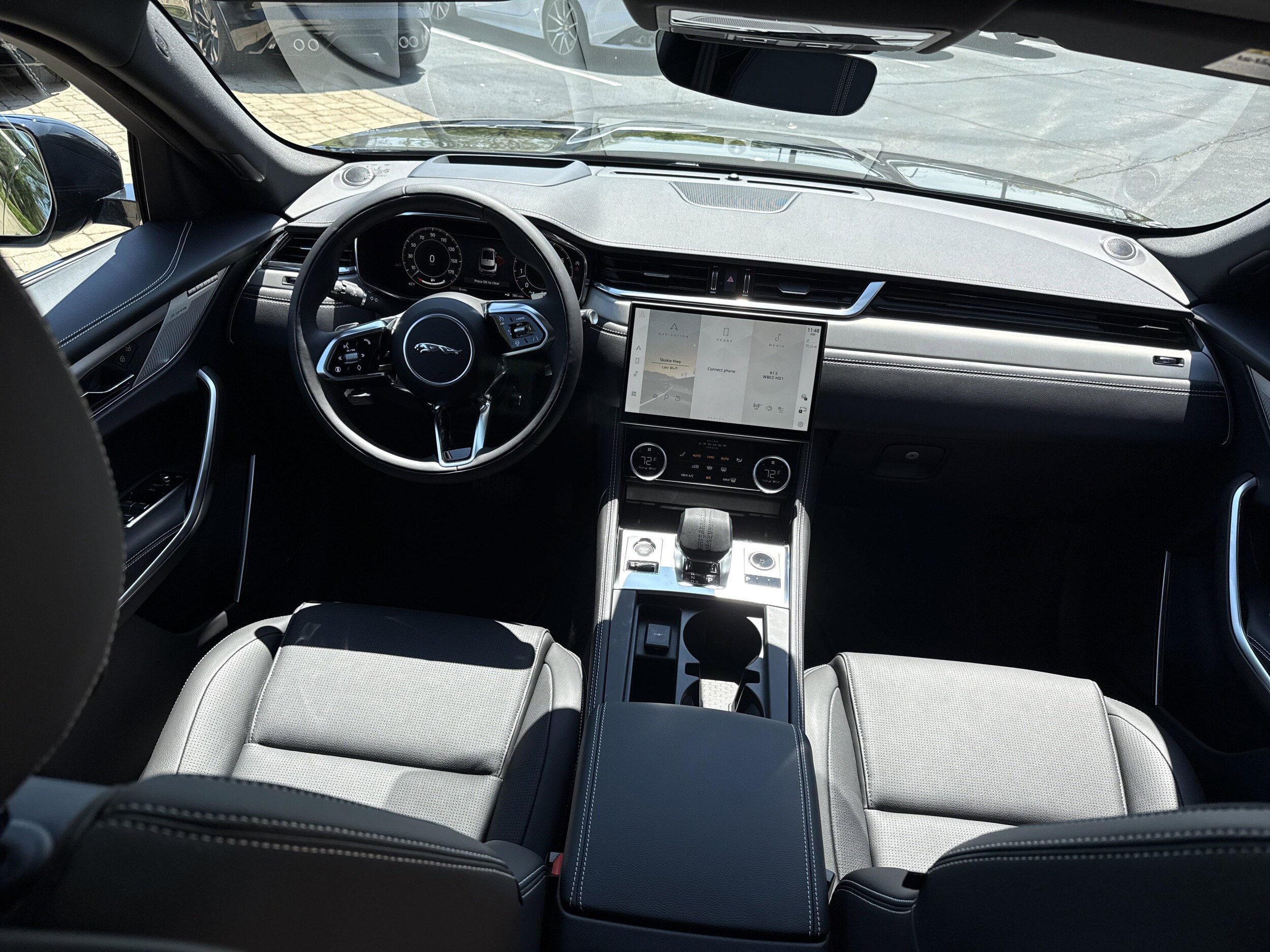 2026 Jaguar F-PACE P400 R-Dynamic S photo 4