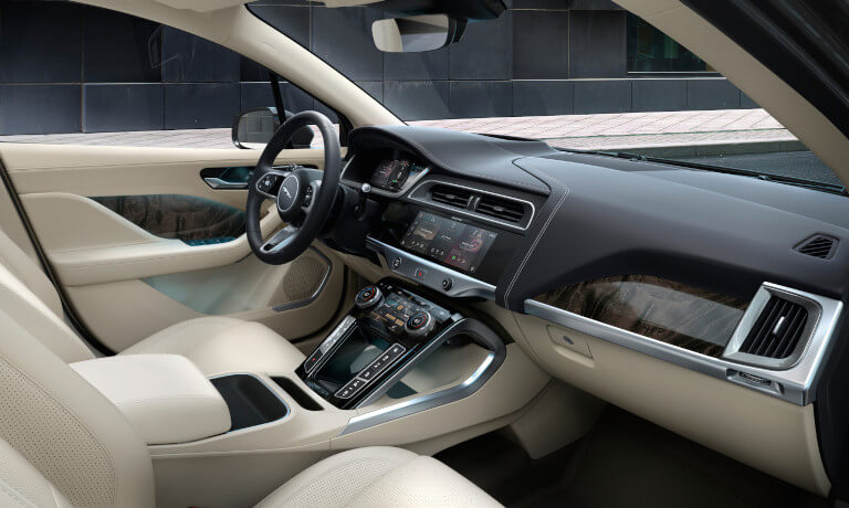 2023 Jaguar I-PACE front wheel and tech
