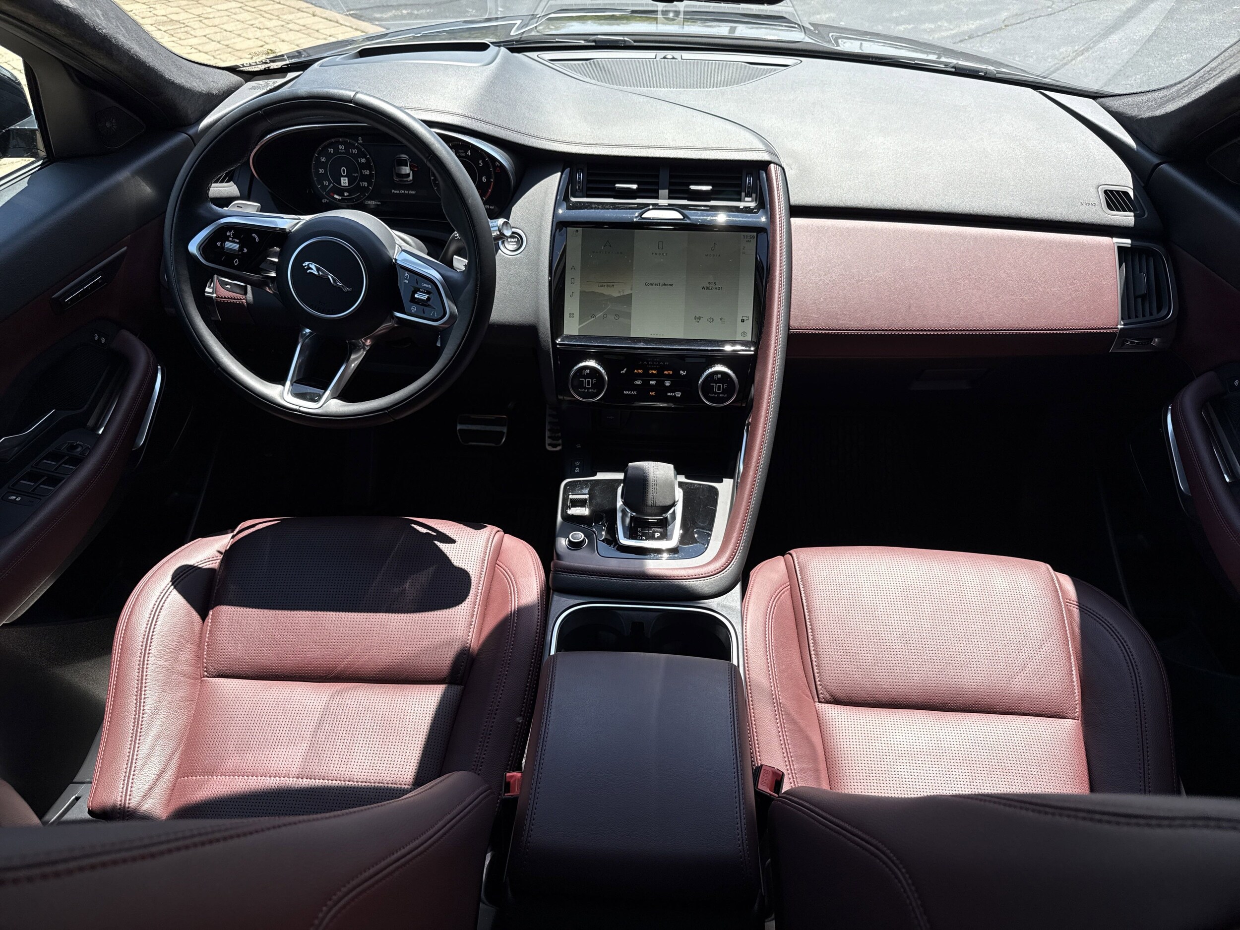 2021 Jaguar E-PACE photo 4