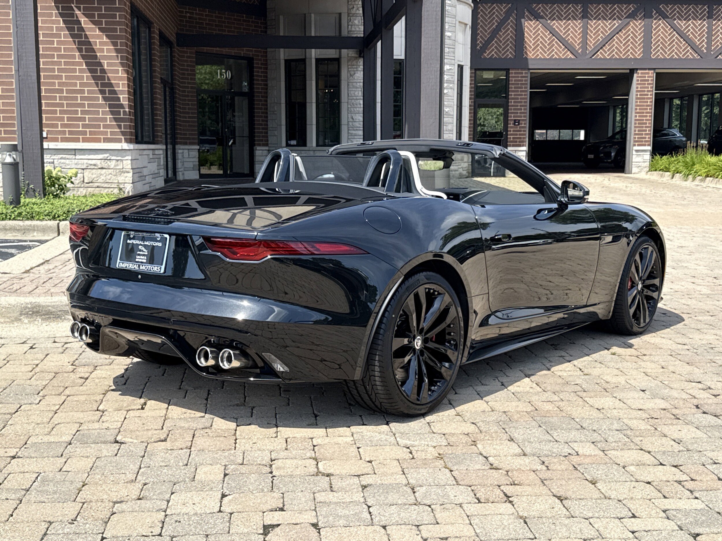 2024 Jaguar F-TYPE P450 R-Dynamic photo 2