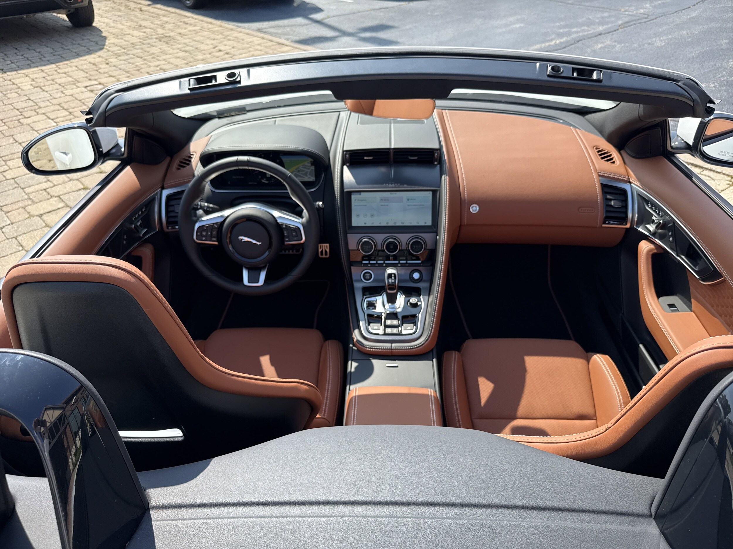 2024 Jaguar F-TYPE P450 R-Dynamic photo 4