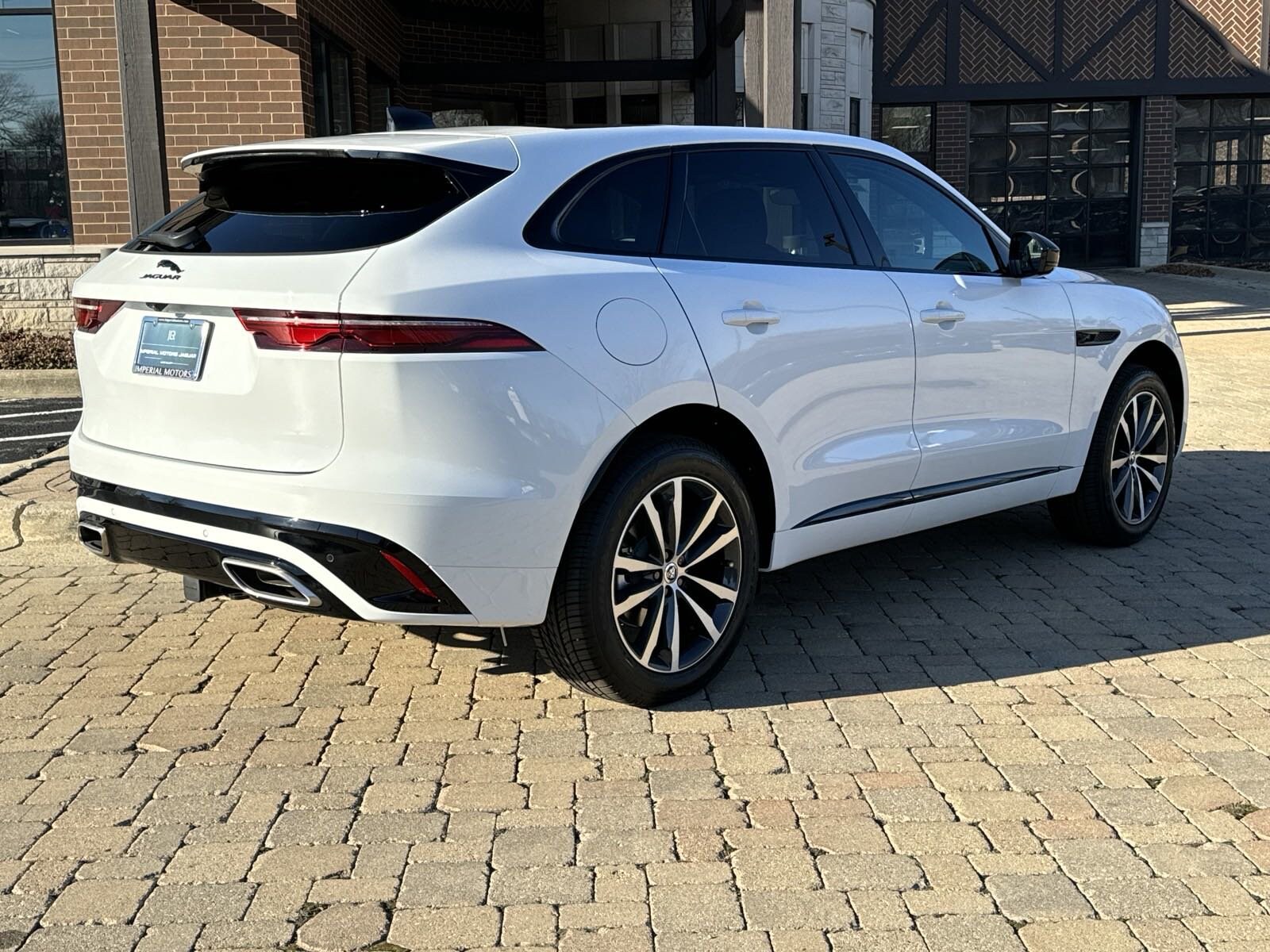 2024 Jaguar F-PACE P400 R-Dynamic S photo 2