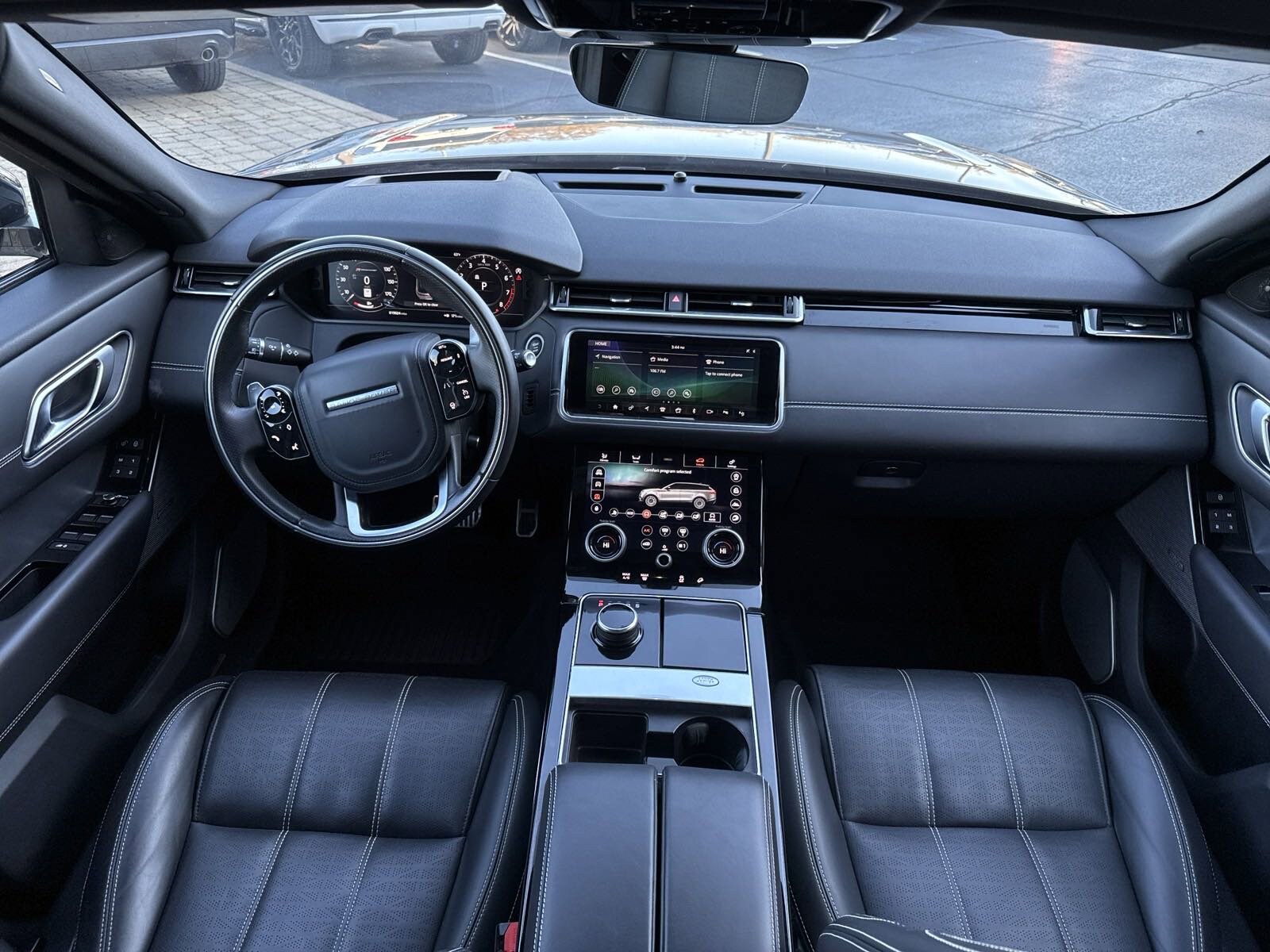 2020 Land Rover Range Rover Velar R-Dynamic HSE photo 4