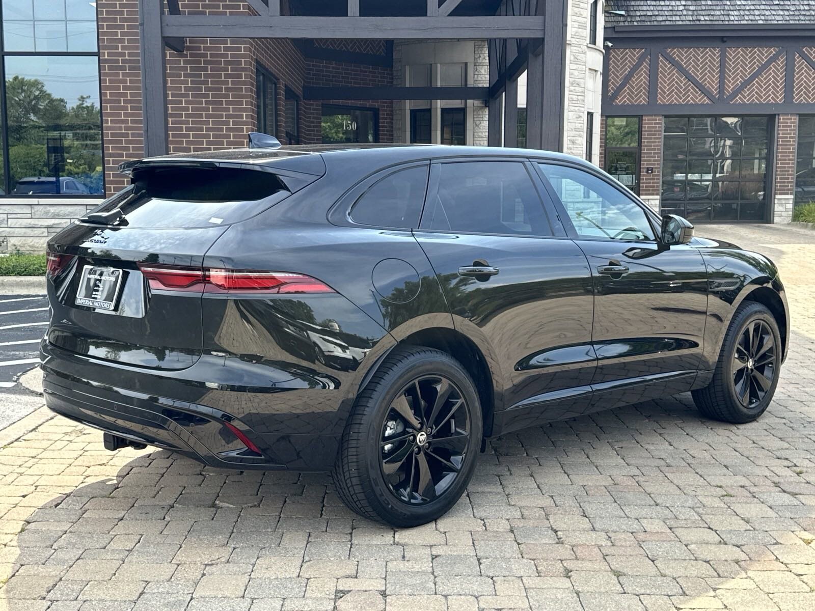 2025 Jaguar F-PACE P250 R-Dynamic S photo 2