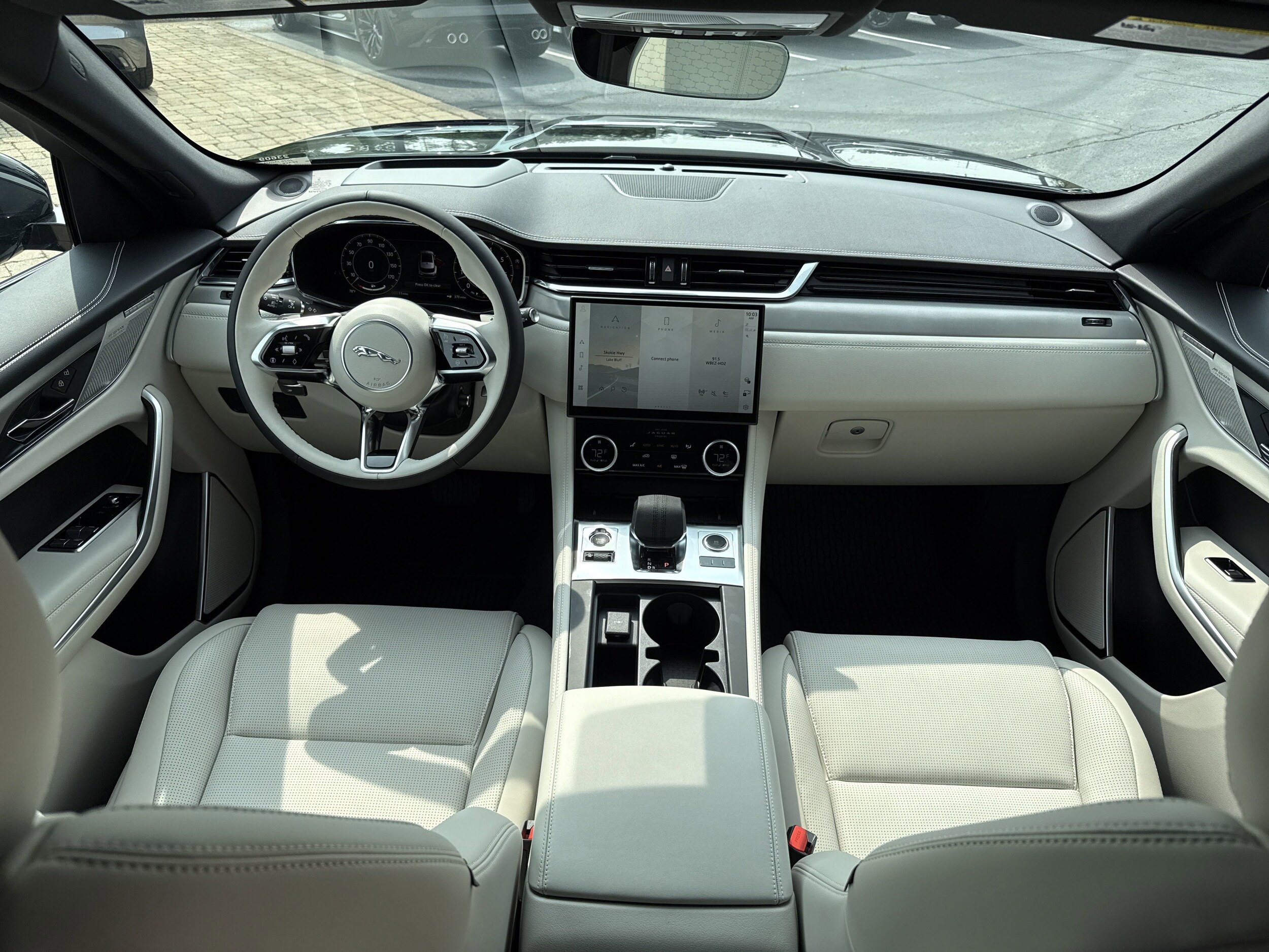 2026 Jaguar F-PACE P400 R-Dynamic S photo 4