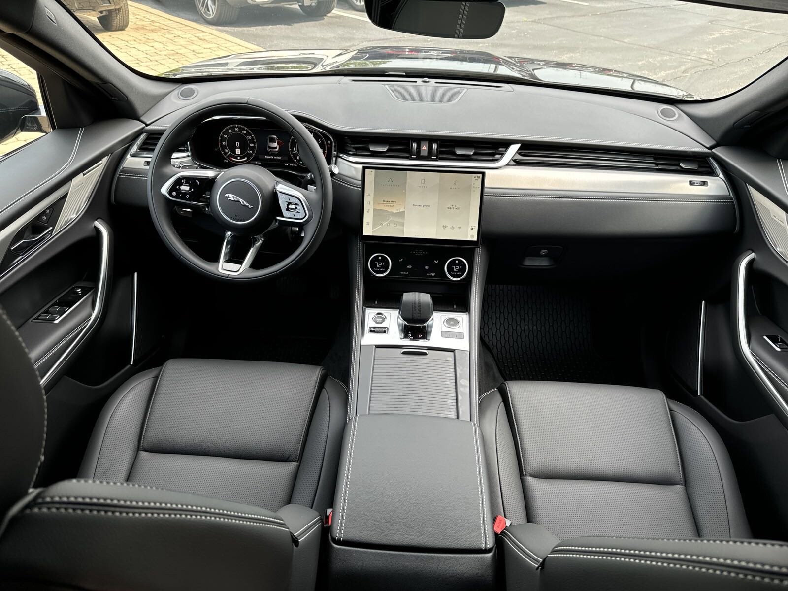 2025 Jaguar F-PACE P250 R-Dynamic S photo 4