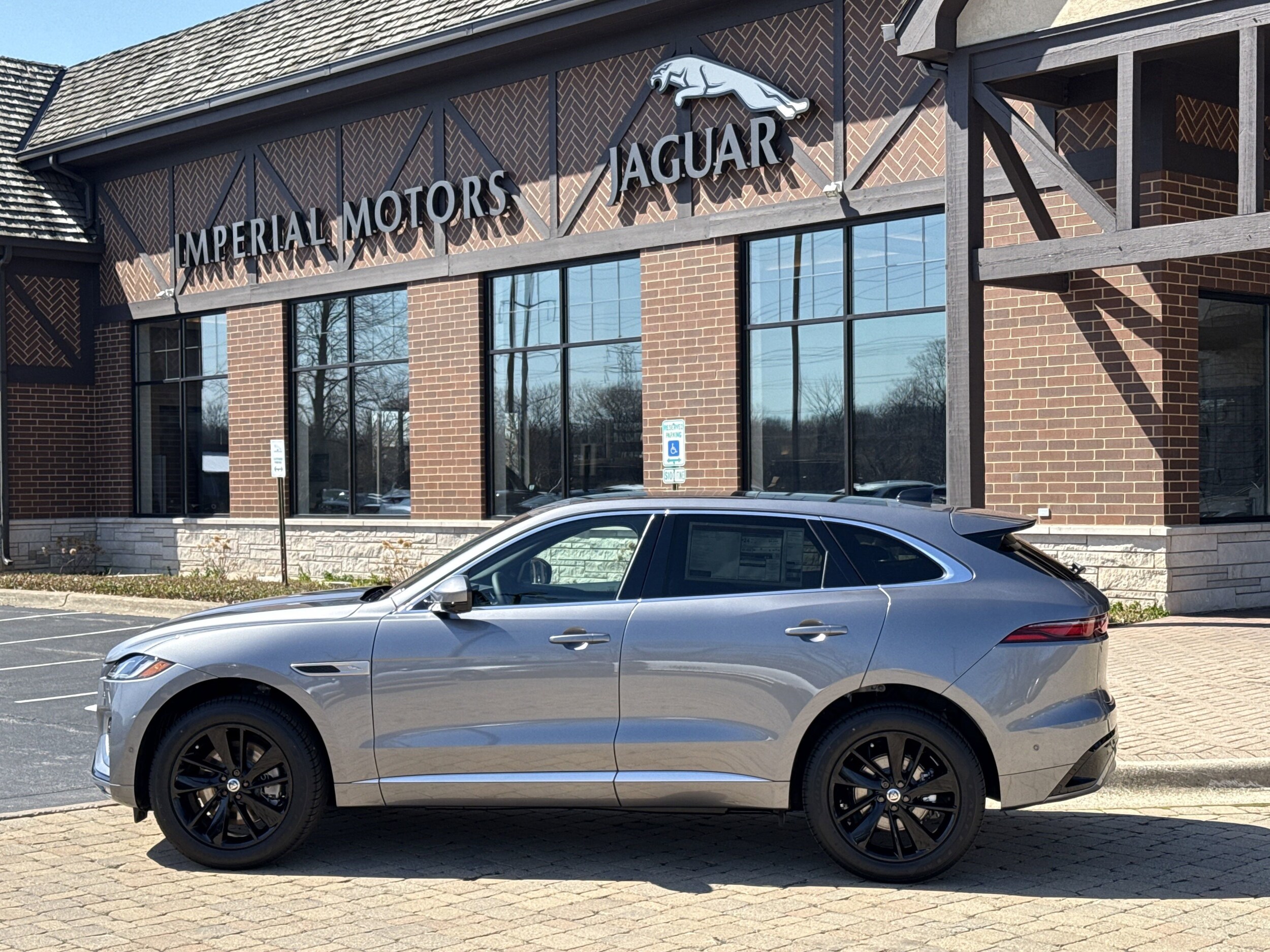 2026 Jaguar F-PACE P250 R-Dynamic S photo 2