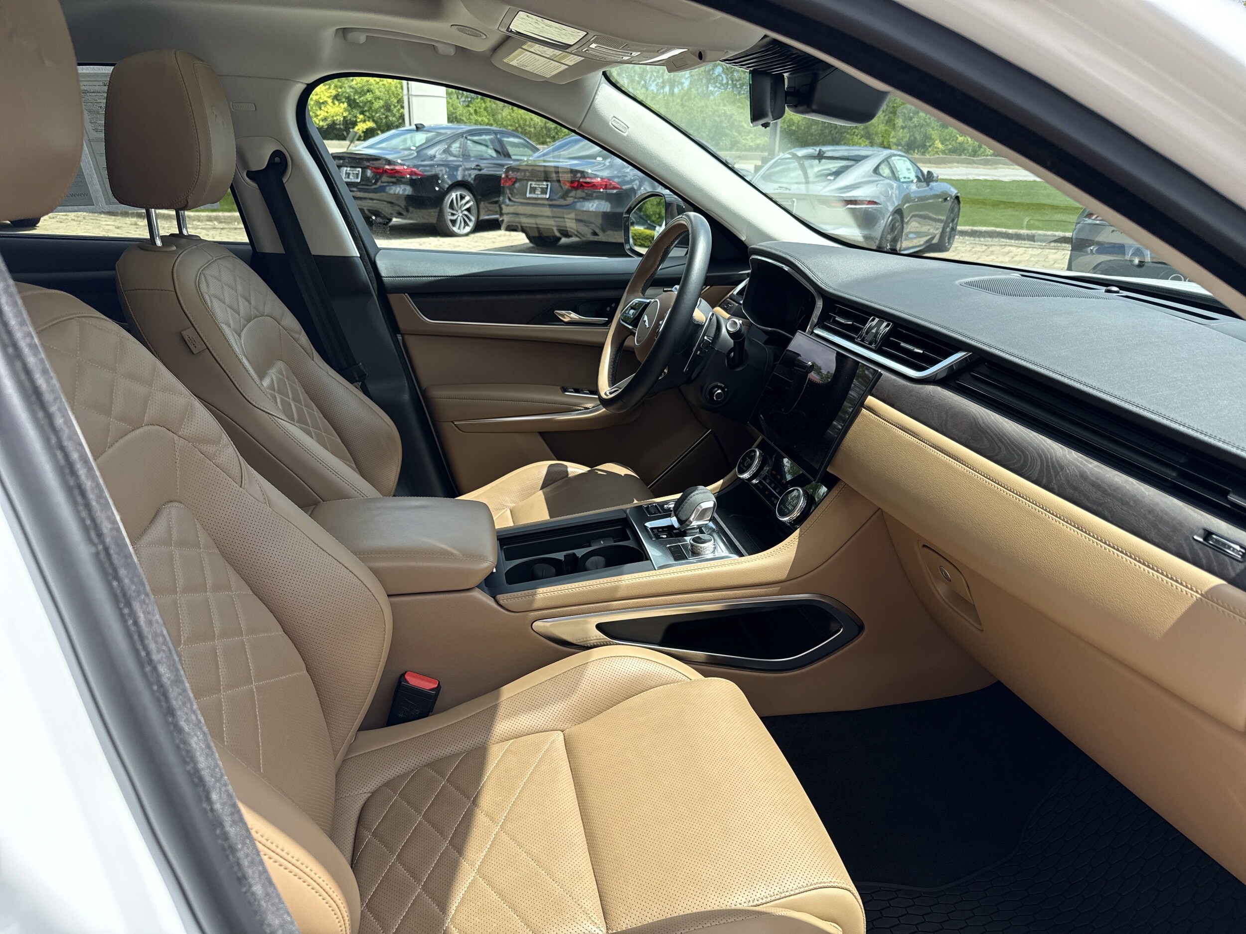 2022 Jaguar F-PACE P340 S photo 3