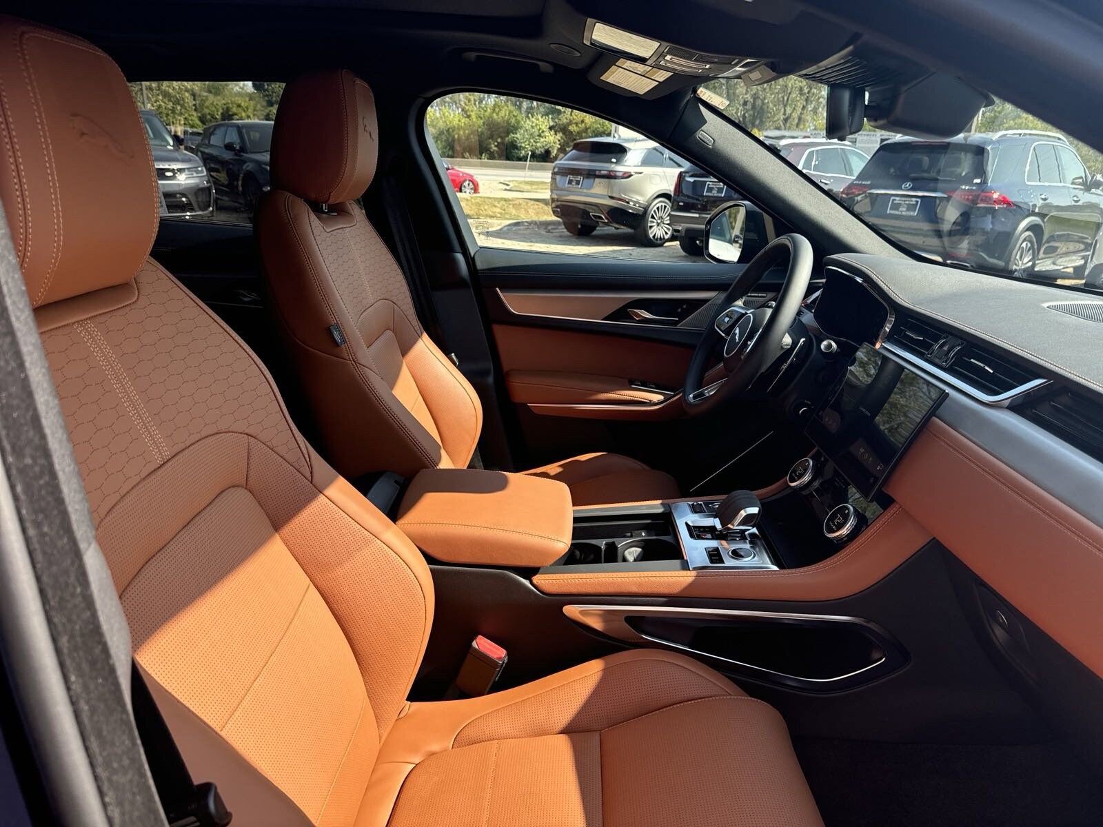 2024 Jaguar F-PACE P250 R-Dynamic S photo 2