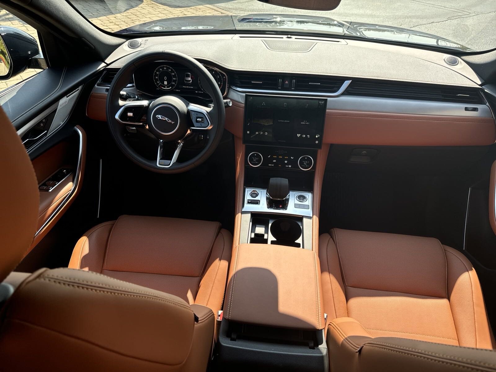 2024 Jaguar F-PACE P250 R-Dynamic S photo 3