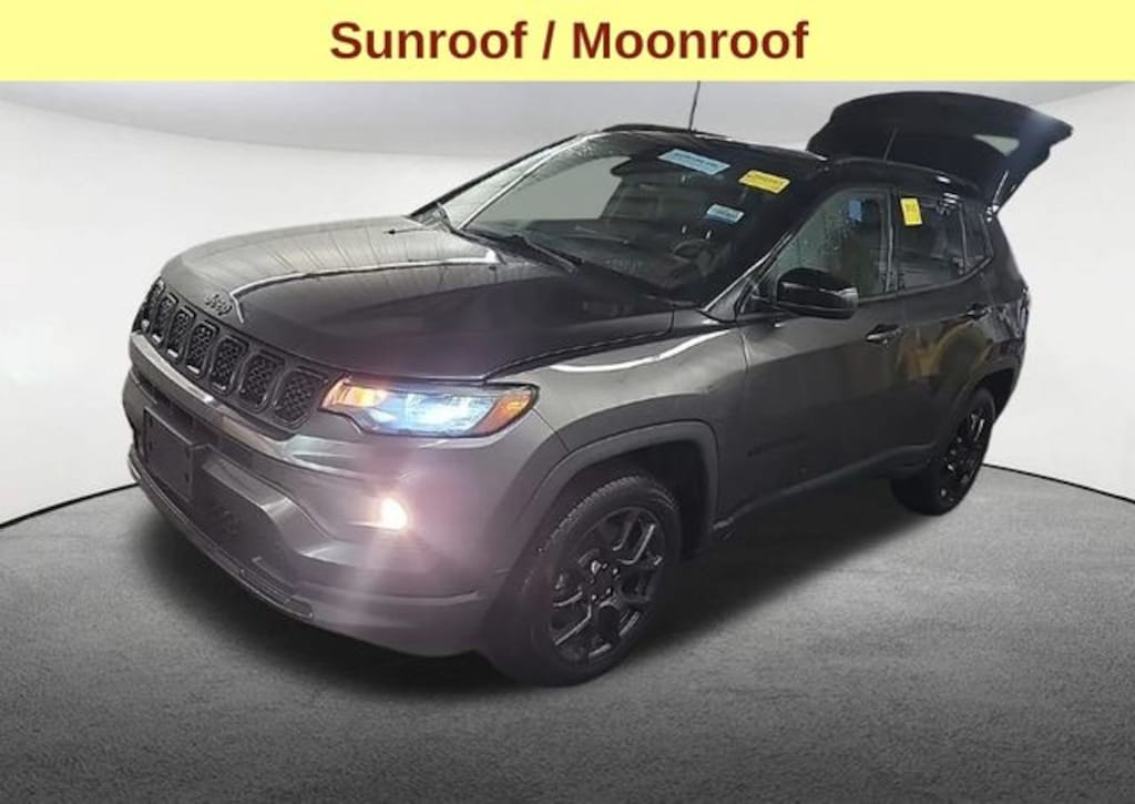 Used 2023 Jeep Compass Latitude SUV