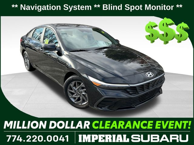 2024 Hyundai Elantra SEL's photo