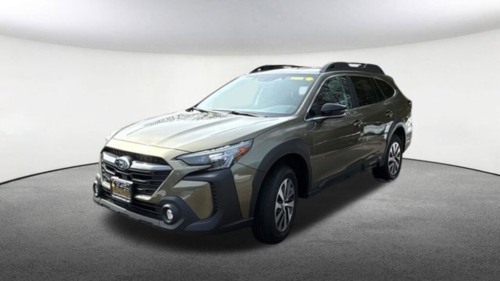 Used 2025 Subaru Outback Premium SUV