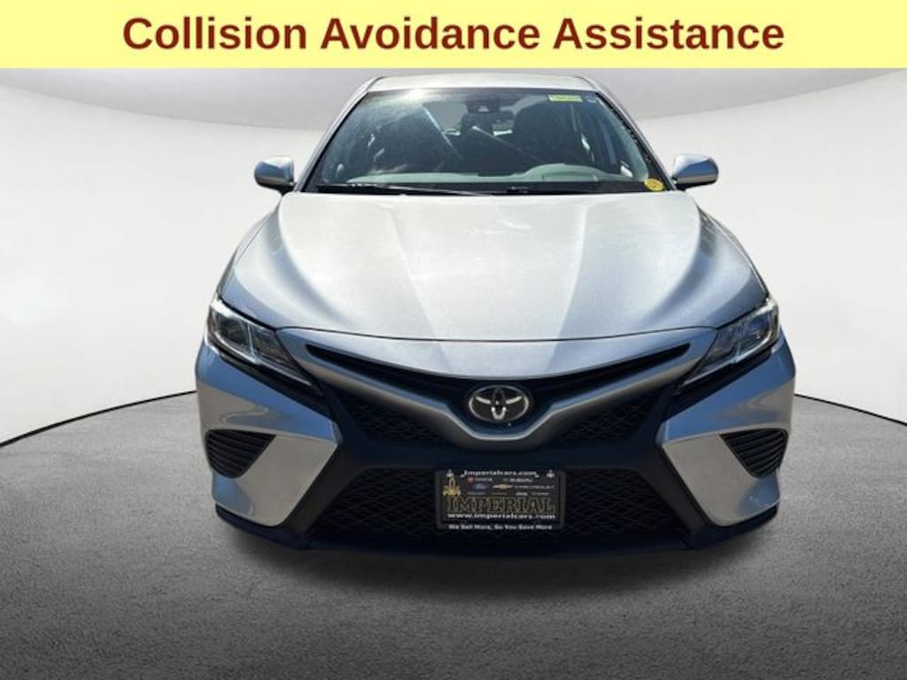 Used 2020 Toyota Camry SE Sedan