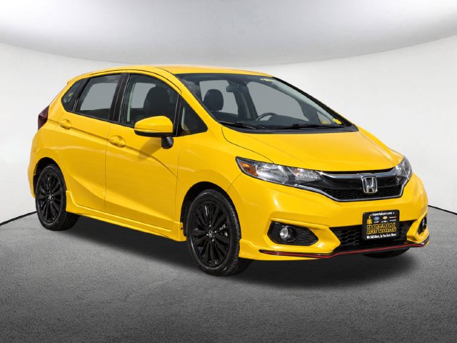 Used 2018 Honda Fit Sport with VIN 3HGGK5H61JM728988 for sale in North Attleborough, MA