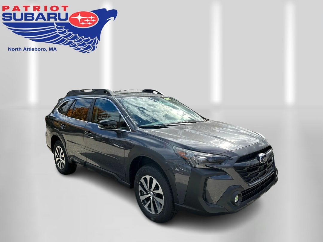 2025 Subaru Outback Premium's photo