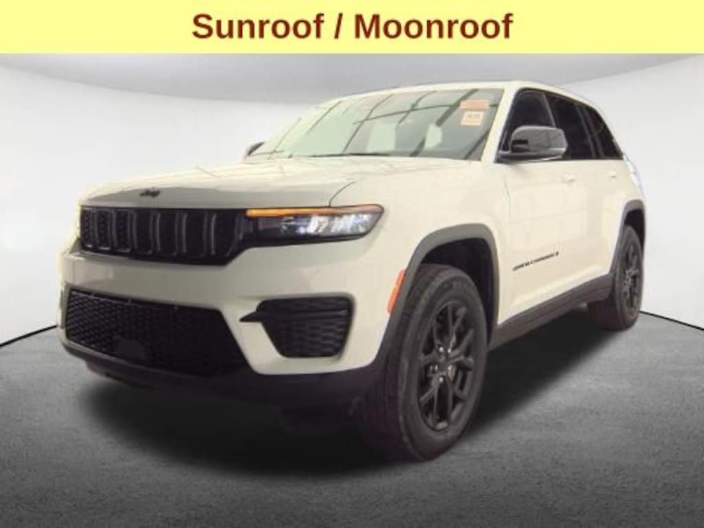Used 2024 Jeep Grand Cherokee Laredo SUV